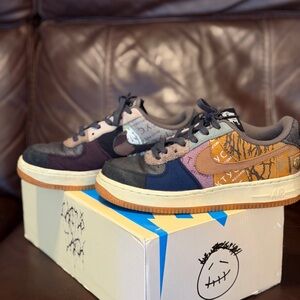 Nike Air Force 1 Low x Travis Scott Cactus Jack Size US 5 Men’s or 6.5 Women’s.